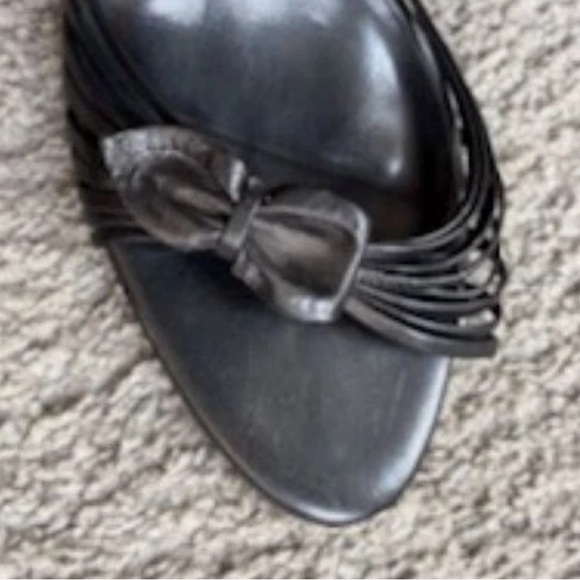Coach Black Leather Joelle 3” Heeled Strappy Sandals w/Bows. Women's Size 9.5 B - Picture 2 of 10